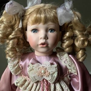 Haunted doll - Anna